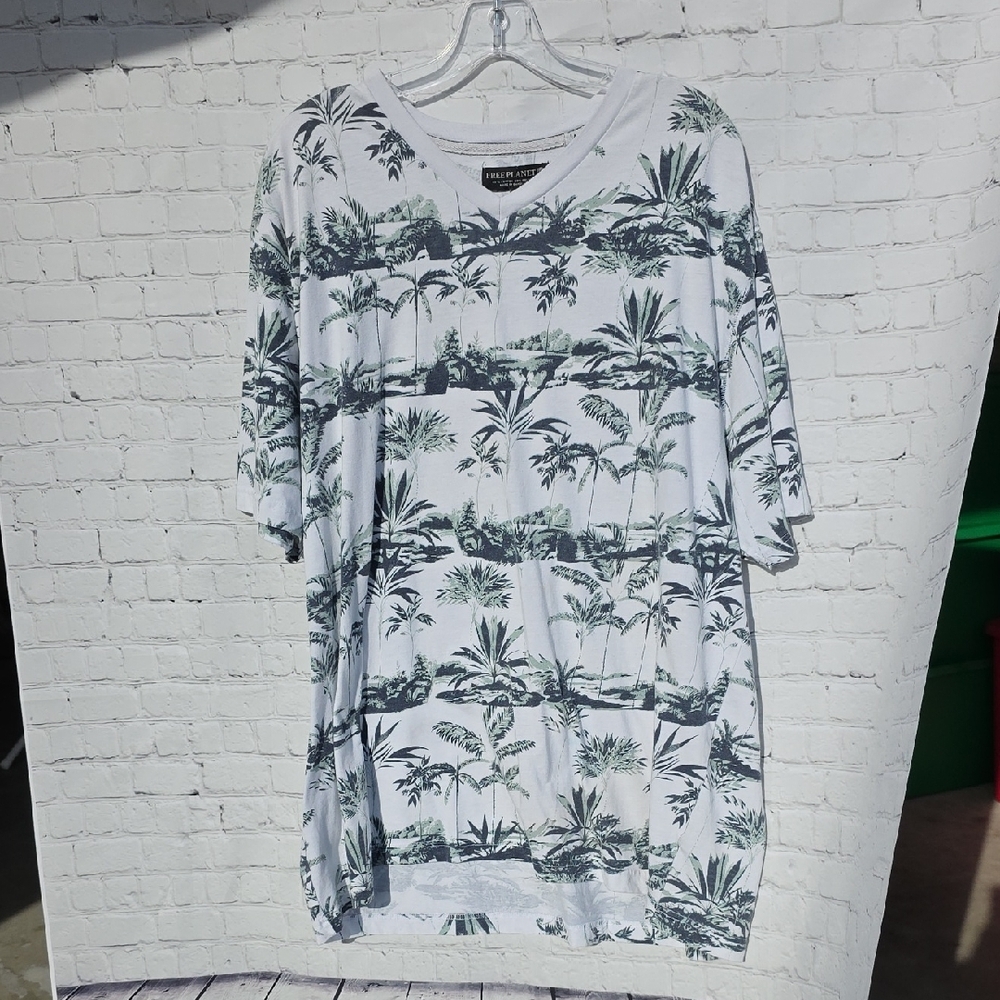 Free Planet Light Gray T-Shirt